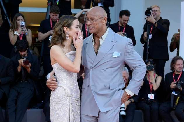 Emily Blunt and Dwayne Johnson at the premiere of the feature film The Smashing Machine at the Biennale di Venezia 2025 82 Venice International Film Festival at the Palazzo del Cinema Venice, 01 09 2025 Foto:xA.xM.xTinghinox xFuturexImagex machine_5761