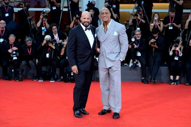 Mark Kerr and Dwayne Johnson at the premiere of the feature film The Smashing Machine at the Biennale di Venezia 2025 82 Venice International Film Festival at the Palazzo del Cinema Venice, 01 09 2025 Foto:xA.xM.xTinghinox xFuturexImagex machine_5766