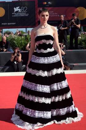 Thomasin McKenzie attends The Testament Of Ann Lee red carpet during the 82nd Venice International Film Festival on Monday, September 1, 2025 in Venice, Italy.  VFP20250901927 RoccoxSpaziani