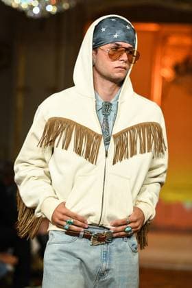 PFW - Austin Post Runway in Paris FA A model walks the runway for the Austin Post collection by American singer Post Malone as part of Paris Fashion Week in Paris, on September 1, 2025. Photo by Firas Abdullah ABACAPRESS.COM Paris Ile-de-France France  Copyright: xAbdullahxFiras ABACAx