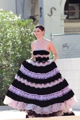 The Testament Of Ann Lee Red Carpet - The 82nd Venice International Film Festival Thomasin McKenzie attends The Testament Of Ann Lee red carpet during the 82nd Venice International Film Festival on September 01, 2025 in Venice, Italy  Copyright: xKazukoxWakayamax