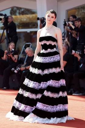 The Testament Of Ann Lee Red Carpet - The 82nd Venice International Film Festival Thomasin McKenzie attends The Testament Of Ann Lee red carpet during the 82nd Venice International Film Festival on September 01, 2025 in Venice, Italy  Copyright: xKazukoxWakayamax