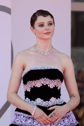 The Testament Of Ann Lee Red Carpet - The 82nd Venice International Film Festival Thomasin McKenzie attends The Testament Of Ann Lee red carpet during the 82nd Venice International Film Festival on September 01, 2025 in Venice, Italy  Copyright: xKazukoxWakayamax