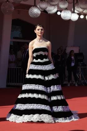 The Testament Of Ann Lee Red Carpet - The 82nd Venice International Film Festival Thomasin McKenzie attends The Testament Of Ann Lee red carpet during the 82nd Venice International Film Festival on September 01, 2025 in Venice, Italy  Copyright: xKazukoxWakayamax