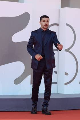 The Testament Of Ann Lee Red Carpet - The 82nd Venice International Film Festival Christopher Abbott attends The Testament Of Ann Lee red carpet during the 82nd Venice International Film Festival on September 01, 2025 in Venice, Italy  Copyright: xKazukoxWakayamax