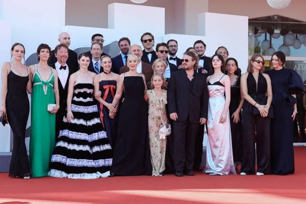 The Testament Of Ann Lee Red Carpet - The 82nd Venice International Film Festival (L-R) Brady Corbet, Celia Rowlson-Hall, Scott Handy, Daniel Blumberg, Thomasin McKenzie, Tim Blake Nelson, Amanda Seyfried, David Cale, Andrew Morrison, Mona Fastvold, Adelaide James Fastvold Corbet, Jamie Bogyo, Maria Sand, Viola Prettejohn and Stacy Martin attend The Testament Of Ann Lee red carpet during the 82nd Venice International Film Festival on September 01, 2025 in Venice, Italy  Copyright: xKazukoxWakayamax