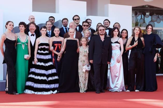 The Testament Of Ann Lee Red Carpet - The 82nd Venice International Film Festival (L-R) Brady Corbet, Celia Rowlson-Hall, Scott Handy, Daniel Blumberg, Thomasin McKenzie, Tim Blake Nelson, Amanda Seyfried, David Cale, Andrew Morrison, Mona Fastvold, Adelaide James Fastvold Corbet, Jamie Bogyo, Maria Sand, Viola Prettejohn and Stacy Martin attend The Testament Of Ann Lee red carpet during the 82nd Venice International Film Festival on September 01, 2025 in Venice, Italy  Copyright: xKazukoxWakayamax
