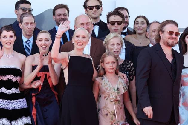 The Testament Of Ann Lee Red Carpet - The 82nd Venice International Film Festival (L-R) Brady Corbet, Celia Rowlson-Hall, Scott Handy, Daniel Blumberg, Thomasin McKenzie, Tim Blake Nelson, Amanda Seyfried, David Cale, Andrew Morrison, Mona Fastvold, Adelaide James Fastvold Corbet, Jamie Bogyo, Maria Sand, attend The Testament Of Ann Lee red carpet during the 82nd Venice International Film Festival on September 01, 2025 in Venice, Italy  Copyright: xKazukoxWakayamax
