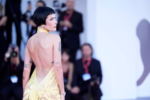 The Smashing Machine Red Carpet - The 82nd Venice International Film Festival - 01 Sep 2025 Halsey attends The Smashing Machine red carpet during the 82nd Venice International Film Festival. Venice Lido Italy Copyright: xDanielexCifalax xSOPAxImagesx _CIF7617