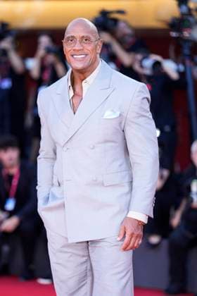 The Smashing Machine Red Carpet - The 82nd Venice International Film Festival - 01 Sep 2025 Dwayne Johnson attends The Smashing Machine red carpet during the 82nd Venice International Film Festival. Venice Lido Italy Copyright: xDanielexCifalax xSOPAxImagesx _CIF7875