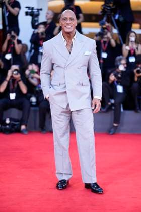 The Smashing Machine Red Carpet - The 82nd Venice International Film Festival - 01 Sep 2025 Dwayne Johnson attends The Smashing Machine red carpet during the 82nd Venice International Film Festival. Venice Lido Italy Copyright: xDanielexCifalax xSOPAxImagesx _CIF7923