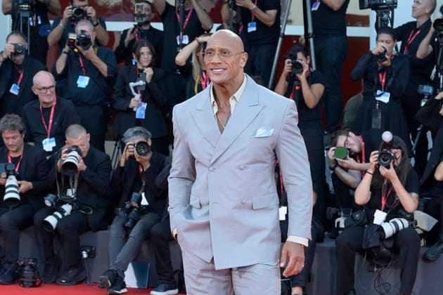 The Smashing machine red carpet in Italy - 01 Sept 2025 Dwayne Johnson attends the red carpet of the film The smashing machine at 82 Venice Film Festival at Palazzo del cinema. Venice Lido Italy Copyright: xMarioxCartellix xSOPAxImagesx _DSC5139