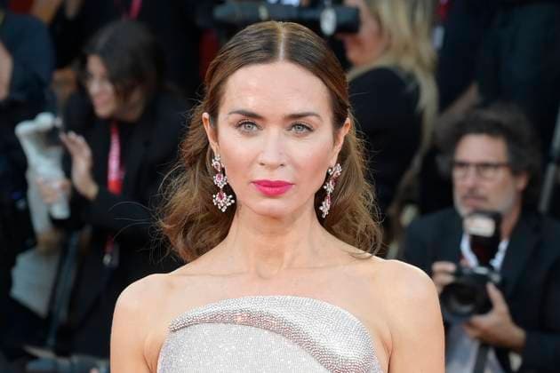 The Smashing machine red carpet in Italy - 01 Sept 2025 Emily Blunt attends the red carpet of the film The smashing machine at 82 Venice Film Festival at Palazzo del cinema. Venice Lido Italy Copyright: xMarioxCartellix xSOPAxImagesx _DSC5112