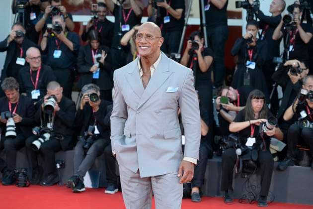 The Smashing machine red carpet in Italy - 01 Sept 2025 Dwayne Johnson attends the red carpet of the film The smashing machine at 82 Venice Film Festival at Palazzo del cinema. Venice Lido Italy Copyright: xMarioxCartellix xSOPAxImagesx _DSC5143
