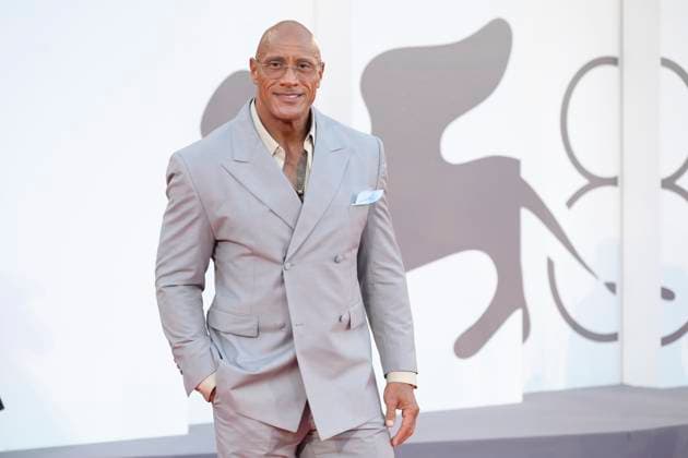 The Smashing machine red carpet in Italy - 01 Sept 2025 Dwayne Johnson attends the red carpet of the film The smashing machine at 82 Venice Film Festival at Palazzo del cinema. Venice Lido Italy Copyright: xMarioxCartellix xSOPAxImagesx _DSC5186