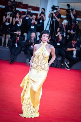 The Smashing Machine red carpet during the 82nd Venice International Film Festival - 01 Sept 2025 Halsey attends The Smashing Machine red carpet during the 82nd Venice International Film Festival. Venice Italy Copyright: xLoredanaxSangiulianox xSOPAxImagesx LSangiuliano-2807