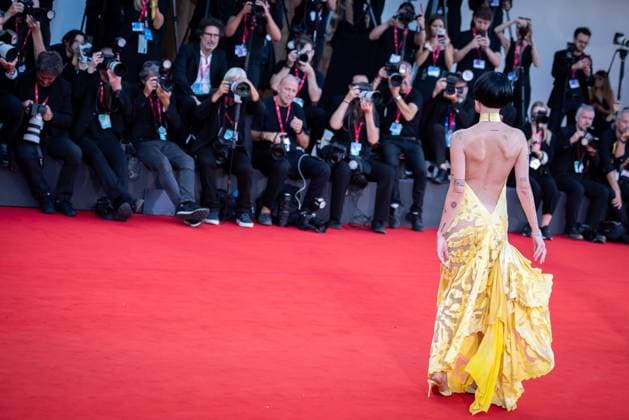 The Smashing Machine red carpet during the 82nd Venice International Film Festival - 01 Sept 2025 Halsey attends The Smashing Machine red carpet during the 82nd Venice International Film Festival. Venice Italy Copyright: xLoredanaxSangiulianox xSOPAxImagesx LSangiuliano-2837