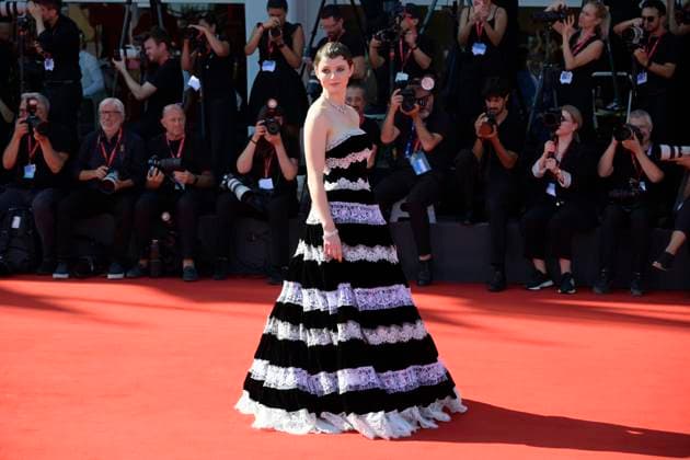 The testament of Ann Lee red carpet in Venice Lido - 01 Sept 2025 Thomasin McKenzie attends the red carpet of film The testament of Ann Lee at 82 Venice Film Festival at Palazzo del cinema. Venice Lido Italy Copyright: xMarioxCartellix xSOPAxImagesx _DSC0487