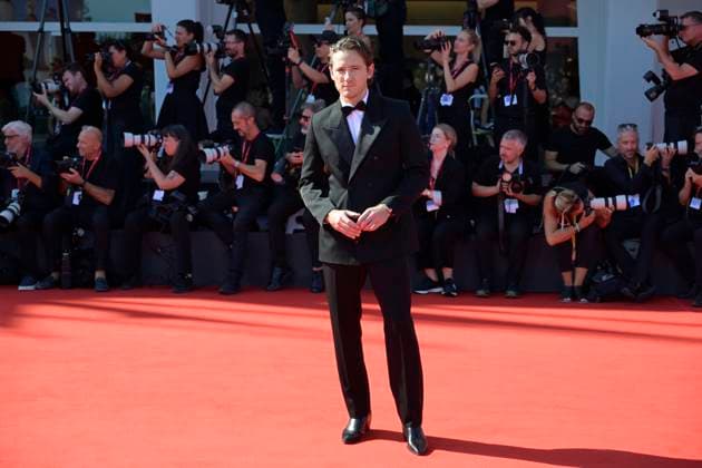 The testament of Ann Lee red carpet in Venice Lido - 01 Sept 2025 Lewis Pullman attends the red carpet of film The testament of Ann Lee at 82 Venice Film Festival at Palazzo del cinema. Venice Lido Italy Copyright: xMarioxCartellix xSOPAxImagesx _DSC0504