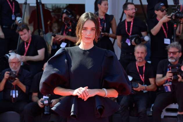 The testament of Ann Lee red carpet in Venice Lido - 01 Sept 2025 Stacy Martin attends the red carpet of film The testament of Ann Lee at 82 Venice Film Festival at Palazzo del cinema. Venice Lido Italy Copyright: xMarioxCartellix xSOPAxImagesx _DSC0569
