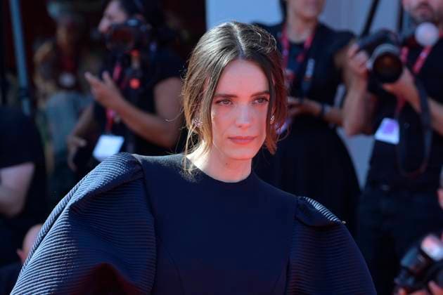 The testament of Ann Lee red carpet in Venice Lido - 01 Sept 2025 Stacy Martin attends the red carpet of film The testament of Ann Lee at 82 Venice Film Festival at Palazzo del cinema. Venice Lido Italy Copyright: xMarioxCartellix xSOPAxImagesx _DSC0573