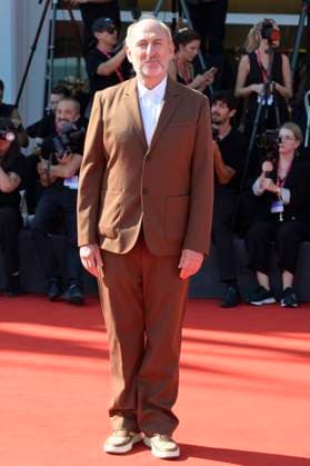 The testament of Ann Lee red carpet in Venice Lido - 01 Sept 2025 David Cale attends the red carpet of film The testament of Ann Lee at 82 Venice Film Festival at Palazzo del cinema. Venice Lido Italy Copyright: xMarioxCartellix xSOPAxImagesx _DSC0618