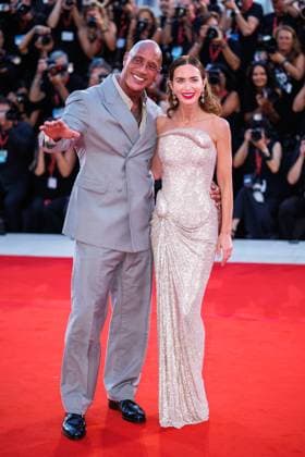 Red carpet of the film the Smashing Machine in Venice, Italy - 01 Sept 2025 Dwayne Johnson and Emily Blunt attend the red carpet of the film The Smashing Machine at the 82nd Venice Film. Venice Italy Copyright: xMarcoxBaradax xSOPAxImagesx REDCARPETHESMASHINGMACHINE-19