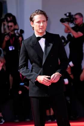 The Testament Of Ann Lee Red Carpet - The 82nd Venice International Film Festival - 01 Sep 2025 Lewis Pullman attends The Testament Of Ann Lee red carpet during the 82nd Venice International Film Festival. Venice Italy Copyright: xDanielexCifalax xSOPAxImagesx _CIF7005