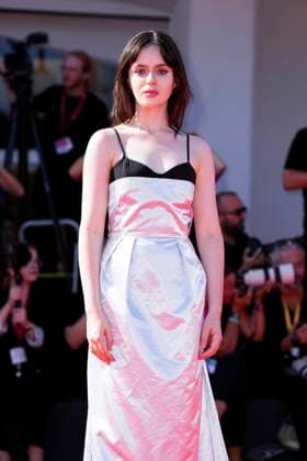 The Testament Of Ann Lee Red Carpet - The 82nd Venice International Film Festival - 01 Sep 2025 Viola Prettejohn attends The Testament Of Ann Lee red carpet during the 82nd Venice International Film Festival. Venice Italy Copyright: xDanielexCifalax xSOPAxImagesx _CIF7187