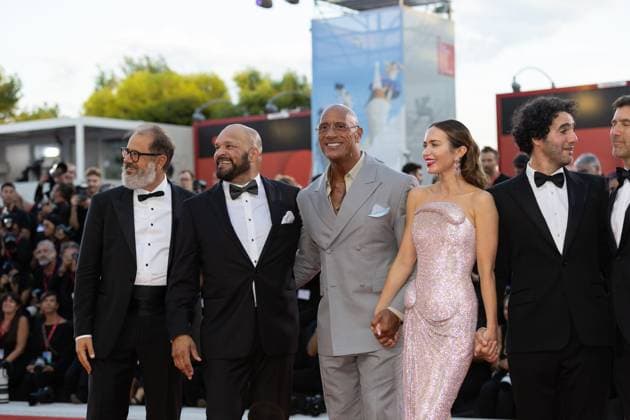 The Smashing Machine red carpet at Venice Film Festival VENICE, ITALY - SEPTEMBER 01: Andrea Romeo, Mark Kerr, Dwayne Johnson, Emily Blunt, Benny Safdie attend The Smashing Machine red carpet during the 82nd Venice International Film Festival on September 01, 2025 in Venice, Italy. CAP KA Kristina Afanasyeva Venice ITALY Copyright: xKristinaxAfanasyeva CapitalxPicturesx