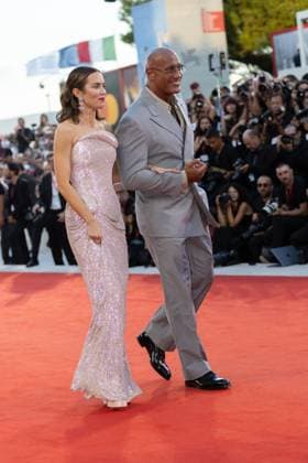 The Smashing Machine red carpet at Venice Film Festival VENICE, ITALY - SEPTEMBER 01: Emily Blunt and Dwayne Johnson attend The Smashing Machine red carpet during the 82nd Venice International Film Festival on September 01, 2025 in Venice, Italy. CAP KA Kristina Afanasyeva Venice ITALY Copyright: xKristinaxAfanasyeva CapitalxPicturesx