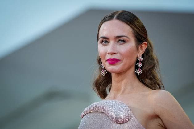 The Smashing Machine red carpet during the 82nd Venice International Film Festival in Venice, Italy on 01 September 2025. Emily Blunt attends attends the The Smashing Machine red carpet during the 82nd Venice International Film Festival in Venice, Italy on 01 September 2025., Credit:Stefano Costantino TTL Avalon Italy, Venice  Copyright: xStefanoxCostantinoxTTLx xAvalonx 1033360264