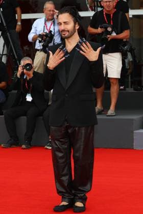 September 2, 2025, Venice, Veneto, Italy: MARC JACOBS shows off his nails on the red carpet for Marc by Sofia Premiere screening at the 82nd Venice Film Festival at the Venice Lido, Italy. Venice Italy - ZUMAc179 20250902_zep_c179_023 Copyright: xMickaelxChavetx