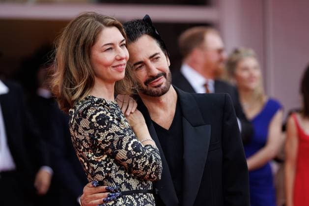 News - Sofia Coppola and Marc Jacobs, details, attend Marc By Sofia red carpet during the 82nd Venice International Film Festival on September 02, 2025 in Venice, Italy. Sofia Coppola and Marc Jacobs attend Marc By Sofia red carpet during the 82nd Venice International Film Festival on September 02, 2025 in Venice, Italy. Photo: Cinzia Camela. Lido di Venezia Palazzo del Cinema Italy Copyright: xCinziaxCamelax xLiveMediax LPN_2006203