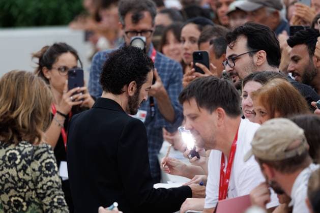 News - Sofia Coppola and Marc Jacobs, details, attend Marc By Sofia red carpet during the 82nd Venice International Film Festival on September 02, 2025 in Venice, Italy. Marc Jacobs attends Marc By Sofia red carpet during the 82nd Venice International Film Festival on September 02, 2025 in Venice, Italy. Photo: Cinzia Camela. Lido di Venezia Palazzo del Cinema Italy Copyright: xCinziaxCamelax xLiveMediax LPN_2006211