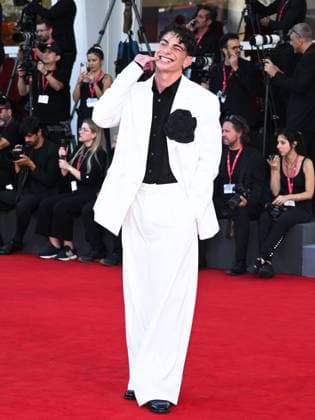 Venice, 82nd Venice International Film Festival 2025 - Evening 7 - Red carpet for the film A House of Dynamite. Pictured is Matteo Robert.  Copyright: xSimonexComix xipa-agency.netx xPoolxPhotoxEventsx06x IPA_Agency_IPA63963613