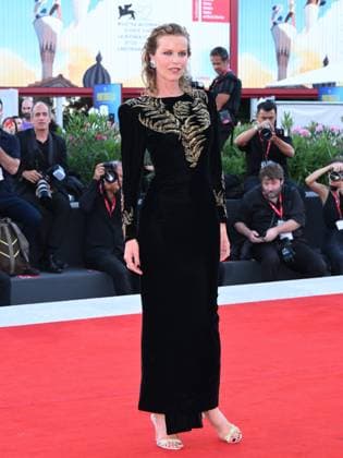 Venice, 82nd Venice International Film Festival 2025 - Evening 7 - Red carpet for the film A House of Dynamite. Pictured is Eva Herzigova.  Copyright: xAlbertoxTerenghix xipa-agency.netx xPoolxPhotoxEventsx06x IPA_Agency_IPA63964714