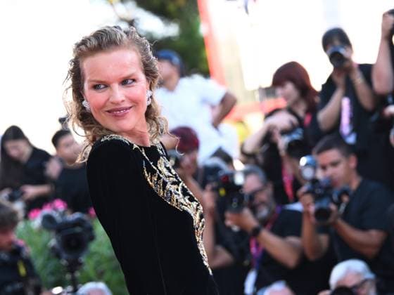 Venice, 82nd Venice International Film Festival 2025 - Evening 7 - Red carpet for the film A House of Dynamite. Pictured is Eva Herzigova.  Copyright: xAlbertoxTerenghix xipa-agency.netx xPoolxPhotoxEventsx06x IPA_Agency_IPA63964750
