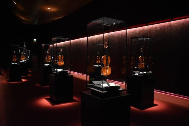 Cremona: Italian city keeps violin production alive CREMONA, ITALY - JULY 4: Violins are on display in the Violin Museum in Cremona, Italy on July 4, 2023. The city of Cremona is a brand in violin making and accepted as Intangible Cultural Heritage by UNESCO. For about 500 years, stringed musical instruments such as violin, viola, cello and contrabass have been produced in Cremona and the city keeps the culture of violin craftsmanship alive with its masters and museums. Lombardia Italy. Editorial use only. Please get in touch for any other usage.  Copyright: x2025xAnadoluxBarÄ±ÅüxSeckinx