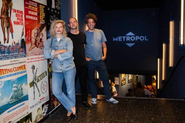 Luisa Celine Gaffron, Florian Pochlatko and Daniel Bäldle at the premiere of the movie How to Be Normal at the Metropol Düsseldorf, 02 09 2025 Foto:xI.xEdingerx xFuturexImagex normal_5913