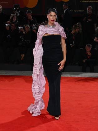 Venice, Italy: Venice, 82nd Venice International Film Festival 2025 - evening 7 - red carpet Dead Man s Wire In the photo: Venice Italy  - ZUMAp169 20250902_zea_p169_2073 Copyright: xAlicexBassox