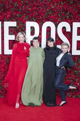 The Roses UK Film Premiere Allison Janney, Olivia Colman, Zoe Chao and Kate McKinnon attend The Roses UK film premiere at the Odeon Luxe cinema, Leicester Square, London. 28th August 2025.  Copyright: xAndrewxSimsx NINTCHDBPICT001020328678