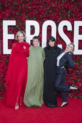 The Roses UK Film Premiere Allison Janney, Olivia Colman, Zoe Chao and Kate McKinnon attend The Roses UK film premiere at the Odeon Luxe cinema, Leicester Square, London. 28th August 2025.  Copyright: xAndrewxSimsx NINTCHDBPICT001020328682