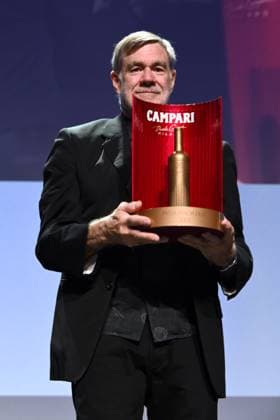 Venice, Italy: Venice, 82nd Venice International Film Festival 2025 - Evening 7 - Campari Passion for Film Award to Gus Van Sant. Pictured: Gus Van Sant Venice Italy  - ZUMAp169 20250902_zea_p169_2325 Copyright: xSimonexComi PoolxxEventsx06x