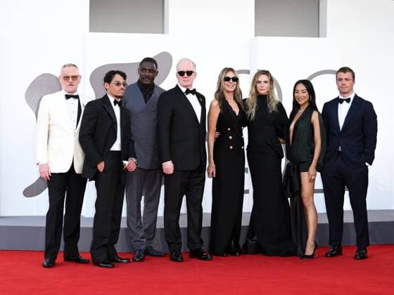 Venice, 82nd Venice International Film Festival 2025 - evening 7 - red carpet of the film A House Of Dynamite In the photo: Kathryn Bigelow and the cast  Copyright: xSimonexComix xipa-agency.netx xPoolxPhotoxEventsx06x IPA_Agency_IPA63972666