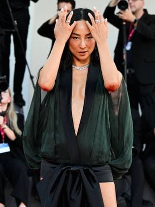 Venice, 82nd Venice International Film Festival 2025 - evening 7 - red carpet for the film A House of Dynamite. Pictured: Greta Lee  Copyright: xManuelexMangiarottix xipa-agency.netx xPoolxPhotoxEventsx06x IPA_Agency_IPA63974196