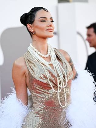 Venice, 82nd Venice International Film Festival 2025 - evening 7 - red carpet for the film A House of Dynamite. Pictured: Isis Valverde  Copyright: xManuelexMangiarottix xipa-agency.netx xPoolxPhotoxEventsx06x IPA_Agency_IPA63974656
