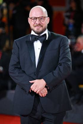 Venice Dead Man s Wire Photocall AM Sam Pressman attending the Dead Man s Wire Premiere as part of the 82nd Venice International Film Festival at the Lido in Venice, Italy on September 02, 2025. Photo by Aurore Marechal ABACAPRESS.COM Venice Italy  Copyright: xMarechalxAurore ABACAx