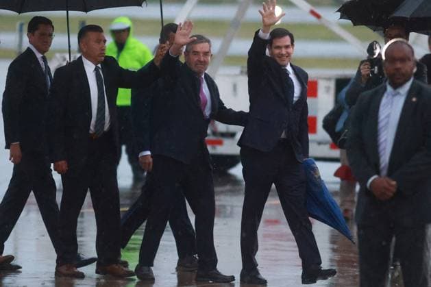 Arrival of U.S. Secretary of State Marco Rubio in Mexico STATE OF MEXICO, MEXICO - SEPTEMBER 02: U.S. Secretary of State Marco Rubio is welcomed by Mexico s Secretary of Foreign Affairs Juan Ramon de la Fuente, at the Felipe Angeles International Airport (AIFA), in the State of Mexico, Mexico on September 02, 2025. A meeting between U.S. Secretary of State Marco Rubio and Mexican President Claudia Sheinbaum is scheduled, with the aim of establishing a bilateral security agreement. Daniel Cardenas Anadolu Mexico City Mexico. Editorial use only. Please get in touch for any other usage.  Copyright: x2025xAnadoluxDanielxCardenasx