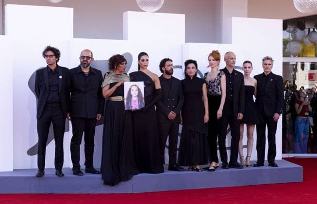 The Voice Of Hind Rajab Red Carpet - The 82nd Venice International Film Festival VENICE, ITALY - SEPTEMBER 03: (L-R)Nadim Cheikhrouha, Amer Hlehel, Kaouther Ben Hania, Saja Kilani, Motaz Malhees, Clara Khoury, Odessa Rae, James Wilson, Rooney Mara and Joaquin Phoenix attend the The Voice Of Hind Rajab red carpet during the 82nd Venice International Film Festival on September 03, 2025 in Venice, Italy Primo Barol Anadolu Venice Italy. Editorial use only. Please get in touch for any other usage. Copyright: x2025xAnadoluxPrimoxBarolx